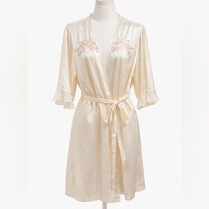 Vintage Secret Treasures Cream Satin Robe with Pink Floral Accents